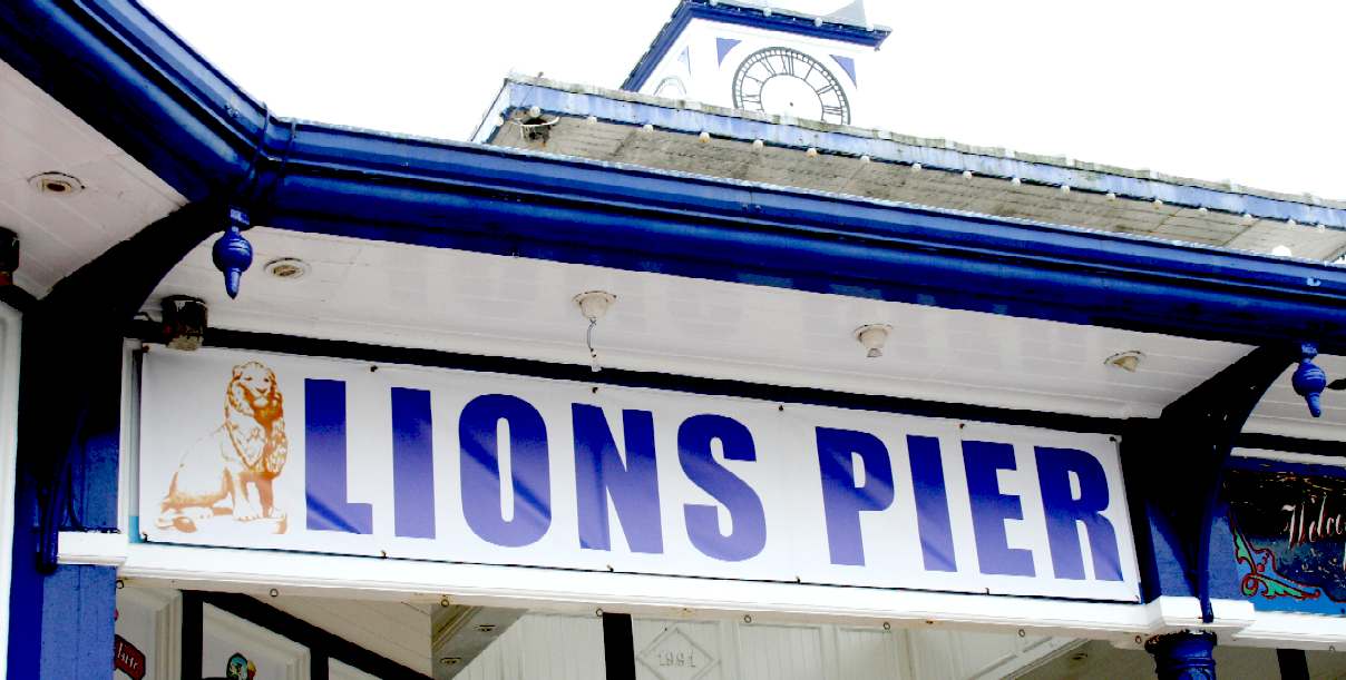 Lions pier at Eastbourne, is that a zoo attraction?