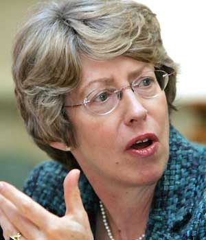Patricia Hewitt health minister HNS scandal